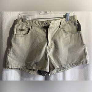 Calvin Klein Vintage Khaki Casual Shorts. Size 7
